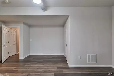 1610 Clauser St, Hellertown, PA 18055 photo 5