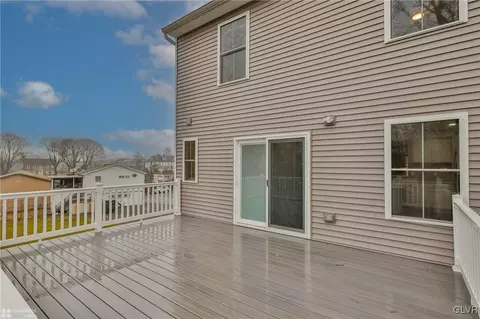 1610 Clauser St, Hellertown, PA 18055 photo 30