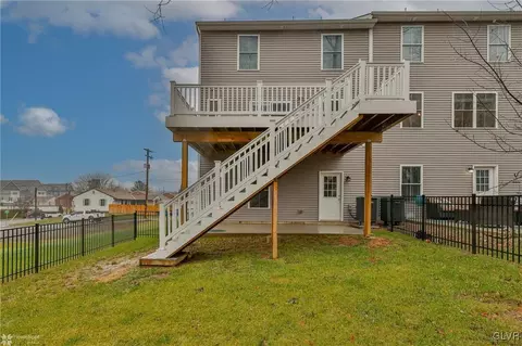 1610 Clauser St, Hellertown, PA 18055 photo 34