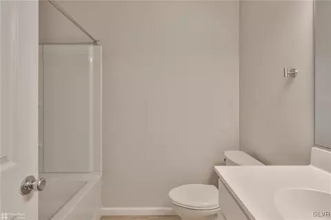 1610 Clauser St, Hellertown, PA 18055 photo 29