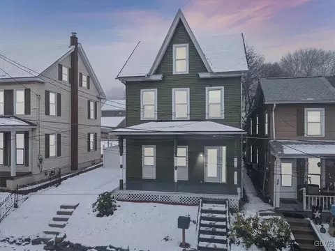 312 E Washington St, Slatington, PA 18080