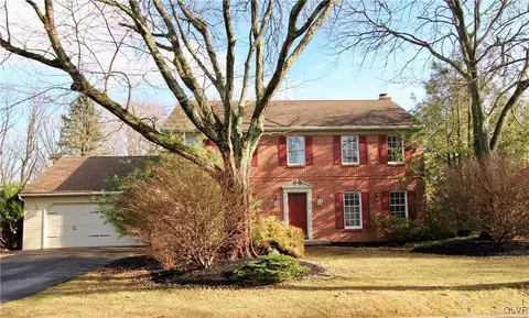 2181 Stonewall Dr, Macungie, PA 18062