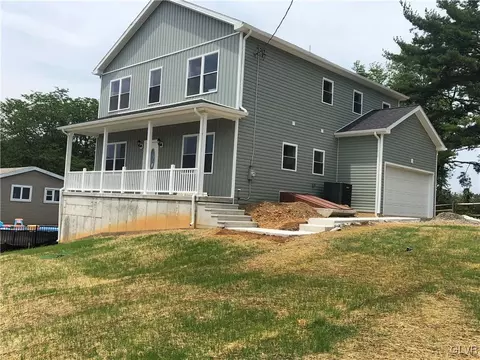 814 Bridge St, Catasauqua, PA 18032