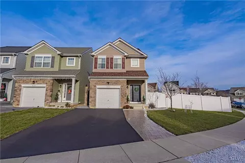 2131 Huntington Ln, Forks Twp, PA 18040