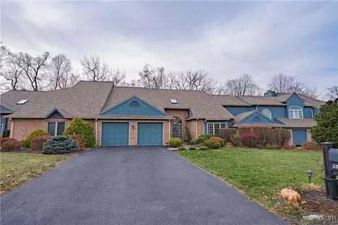 2894 Sheffield Dr, Emmaus, PA 18049