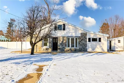 128 Phillips St, Easton, PA 18042