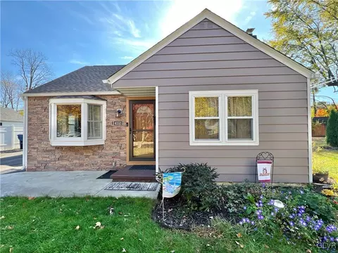 4152 Hampshire Ct, Allentown, PA 18104