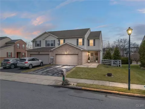 817 Ward Dr, Northampton, PA 18067