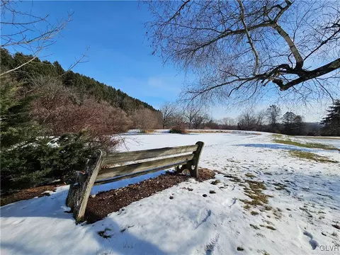 800 Copella Rd, Bath, PA 18014 photo 3