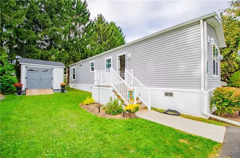 3418 Lil Wolf Dr, Orefield, PA 18069