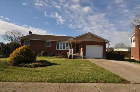 3131 Patterson Dr, Bethlehem, PA 18017