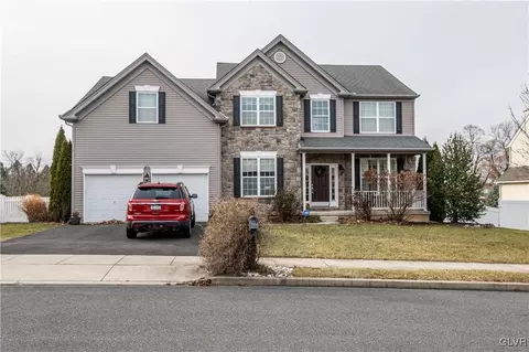 2808 Clark Pl, Forks Twp, PA 18040