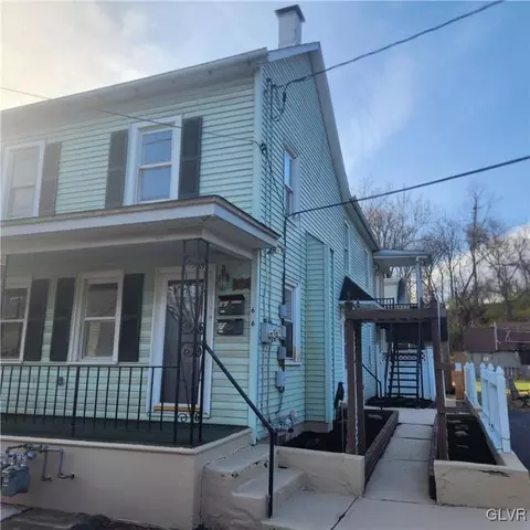 606 Main St, Freemansburg, PA 18017