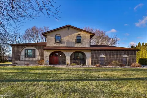 407 Manor Dr, Nazareth, PA 18064