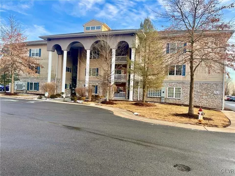 252 N Walnut St #105, Bath, PA 18014
