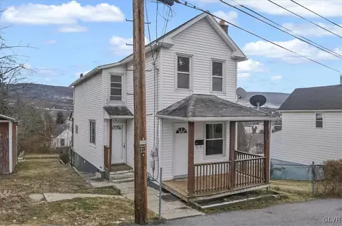 204 Noble Ln, Luzerne, PA 18702