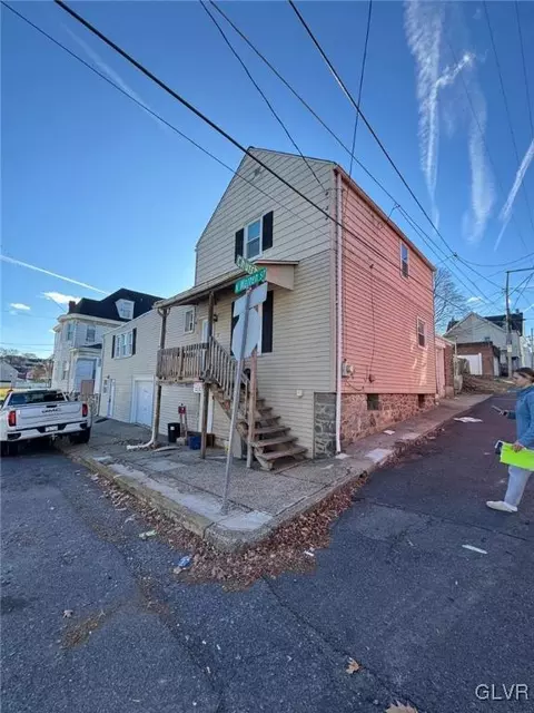 17 N Warren St, Easton, PA 18042