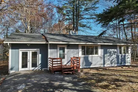 2139 Freedom Way, Pocono Summit, PA 18346