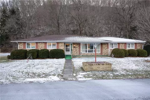 6574 Fairview Ave, Bangor, PA 18013