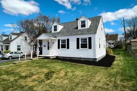127 Cedar Rd, Hellertown, PA 18055