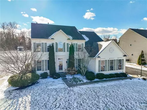 1817 Sycamore Dr, Quakertown, PA 18951