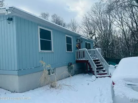 1069 Bear Dr, Pocono Ranch Lands, PA 18324 photo 2