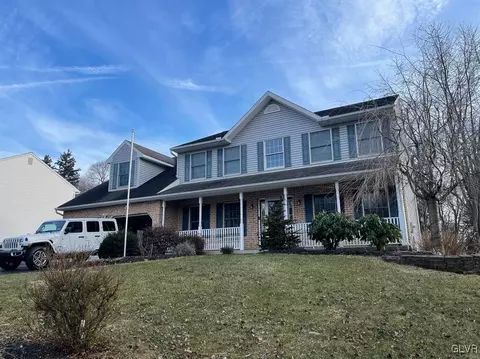 2725 Fleetwood St, Palmer Township, PA 18045