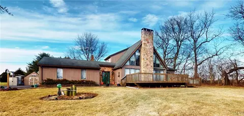 3000 Blossom Hill Rd, Nazareth, PA 18064