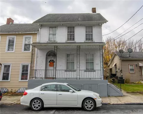 112 Front St, Catasauqua, PA 18032
