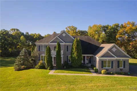 54 Hampton Dr, Mount Bethel, PA 18343