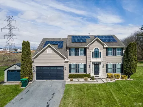 150 Clover Hollow Rd, Palmer Township, PA 18045