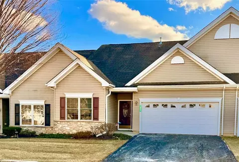 4048 Pine Hurst Dr, Northampton, PA 18067