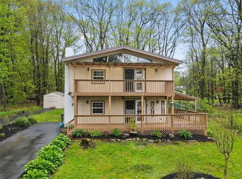 206 Palomino Pl, Coolbaugh Twp, PA 18466