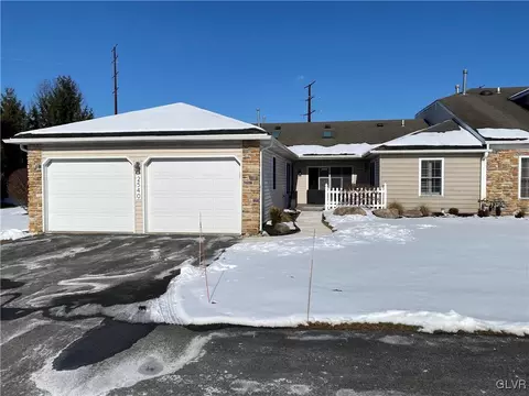 2540 Gulph Mills Pl, Macungie, PA 18062