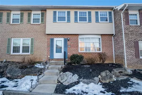 4589 Hedgerow Dr, Allentown, PA 18103