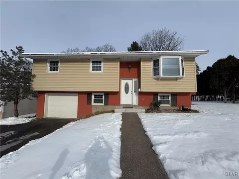 919 Elm St, Allentown, PA 18109