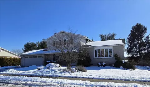3122 Carbon St, Hokendauqua, PA 18052
