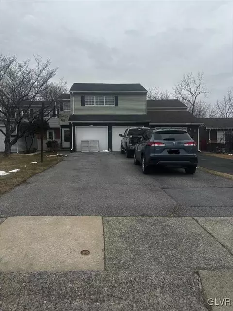 94 Stonewood Pl, Catasauqua, PA 18032