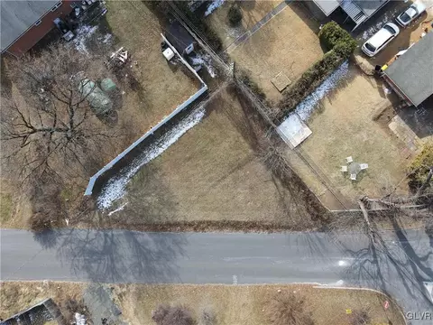 1424 Mauch Chunk Rd, Allentown City, PA 18102
