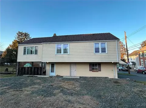 106 S Lea St, Macungie, PA 18062