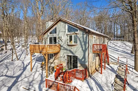 240 Woodcock Rd, Pocono Ranch Lands, PA 18324