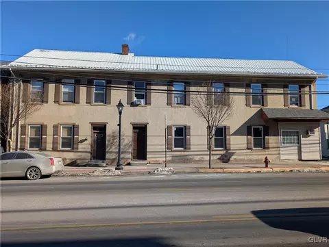 1 W Main St, Macungie, PA 18062