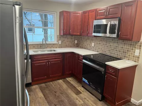 1054 Interchange Rd, Gilbert, PA 18331 photo 4