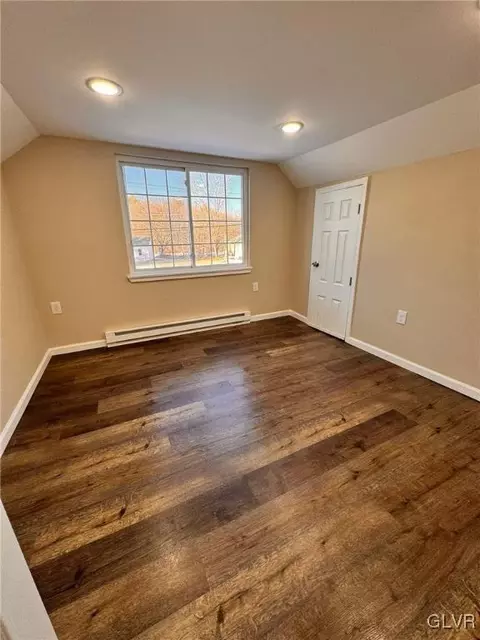 1054 Interchange Rd, Gilbert, PA 18331 photo 8