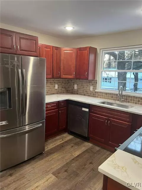 1054 Interchange Rd, Gilbert, PA 18331 photo 3