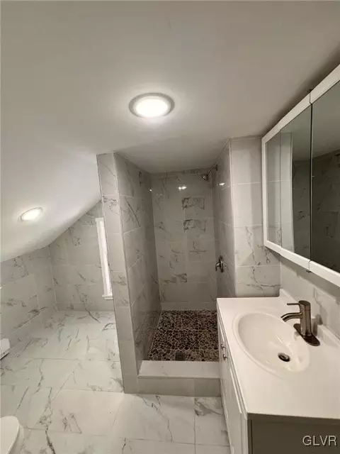 1054 Interchange Rd, Gilbert, PA 18331 photo 13