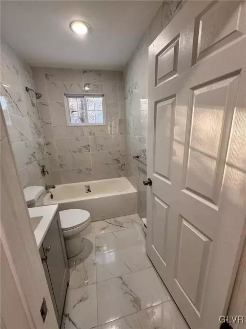 1054 Interchange Rd, Gilbert, PA 18331 photo 6