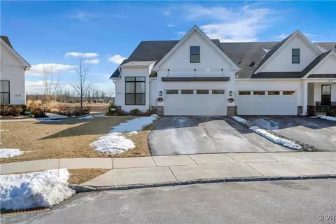 7016 Pond Way, East Allen Twp, PA 18014