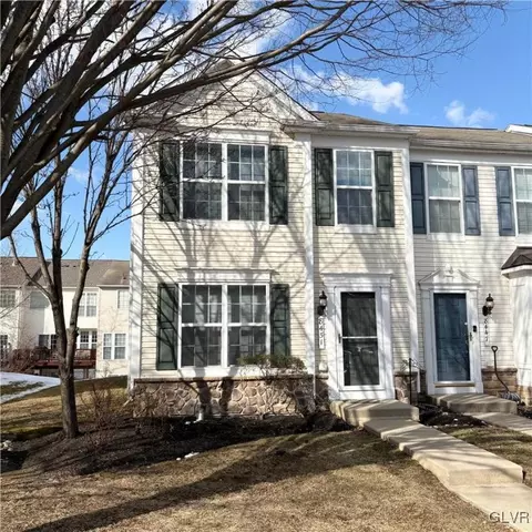 8451 Cromwell Ct, Breinigsville, PA 18031