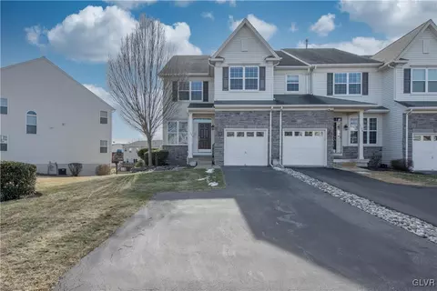 1108 Tudor Dr, Breinigsville, PA 18031
